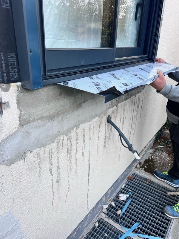 Changer ses menuiseries extérieures à Lyon : un investissement essentiel pour le confort, la sécurité et les économies d'énergieres à Lyon et sa région.