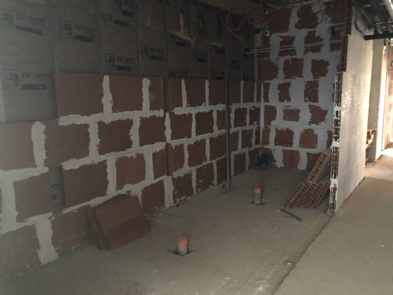 Mur en brique une solution d'isolation thermique et acoustique efficace à Lyon