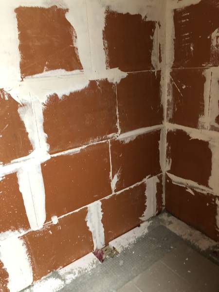 Mur en brique une solution d'isolation thermique et acoustique efficace à Lyon