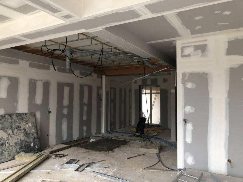 Rénovation énergétique dans un dépôt à Lyon : Isolation thermique performante