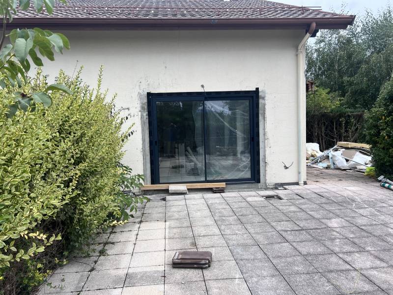 Menuiserie extérieure à Saint-Genis-Pouilly