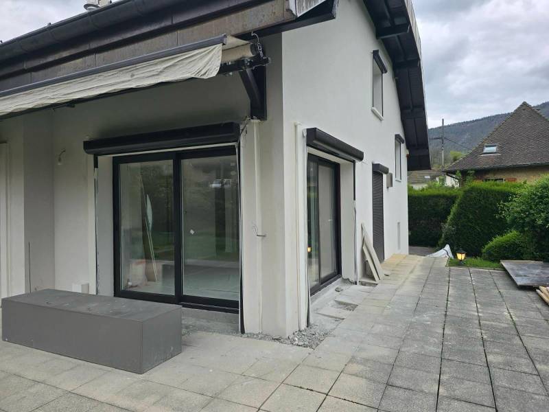 Pose de porte-fenetre dans une maison à Lyon