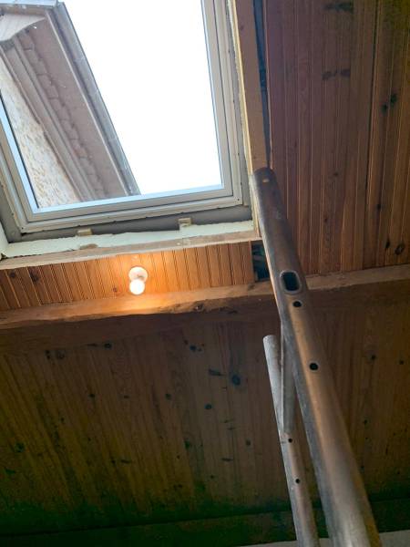 Isolation des combles et pose de velux pour améliorer l'efficacité énergétique à Meyzieu