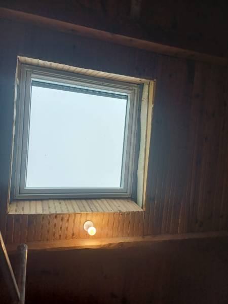 Isolation des combles et pose de velux pour améliorer l'efficacité énergétique à Meyzieu