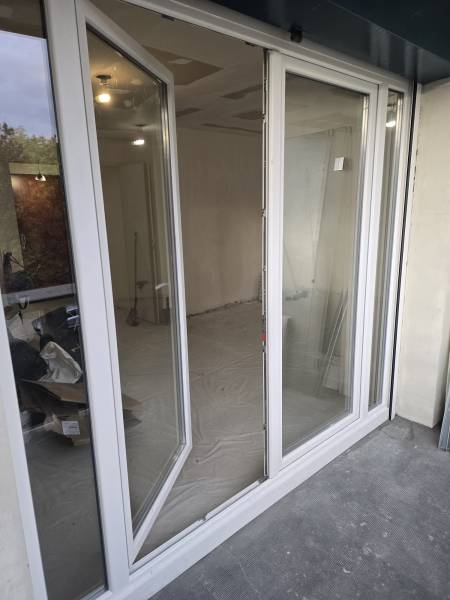 Pose de menuiserie porte fenetre à Villeurbanne