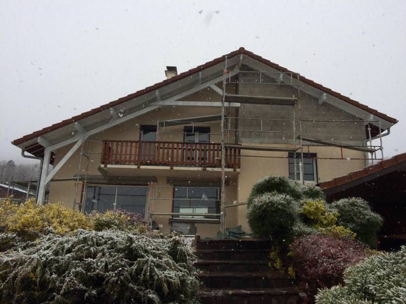 Ravalement de façade dans une villa au Pays de Gex