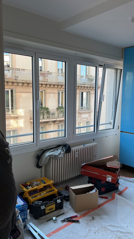 Changer ses menuiseries extérieures à Lyon : un investissement essentiel pour le confort, la sécurité et les économies d'énergieres à Lyon et sa région.