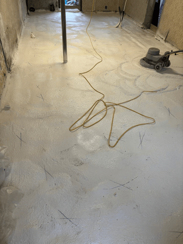 Isolation et Chape pour un Confort Thermique Optimal à Divonne-les-Bains