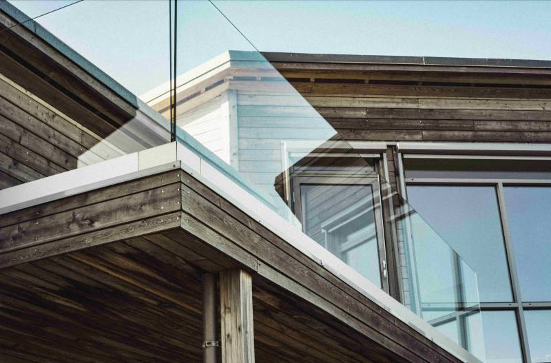 Entreprise pour la pose de menuiserie extérieure en bois sur mesure à Lyon et en Rhône Alpes